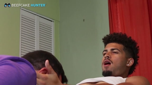 Black Stud Empties His Full Nuts on Gay Bottom's Ass