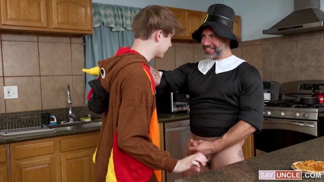 Man in Pilgrim Costume Fucks Stepson in Turkey Costume