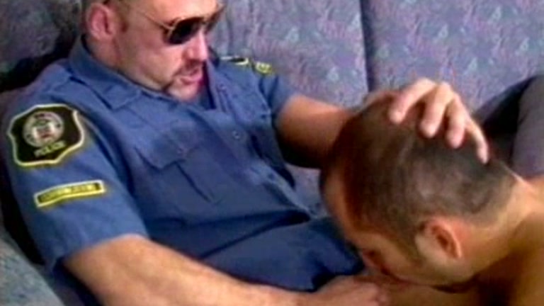 Hot bear cop fucking a tight hairy ass