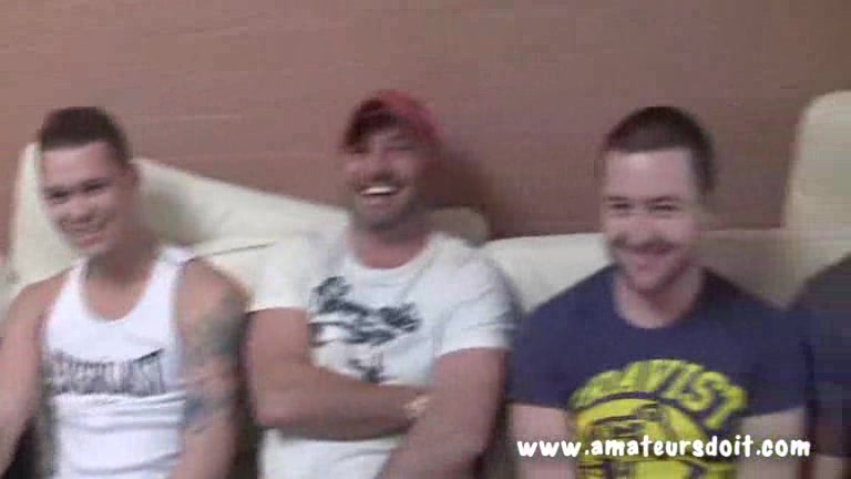 6 Aussie Guys Group Sex