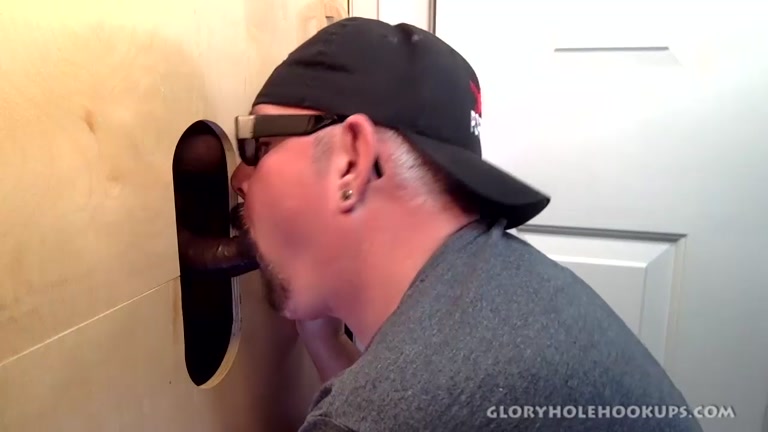 curious black man gets glory hole head