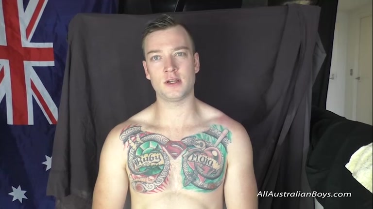 tatted aussie gets his dick sucked