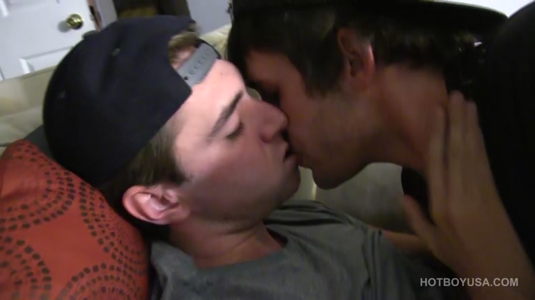 young lads kiss, suck dick and fuck