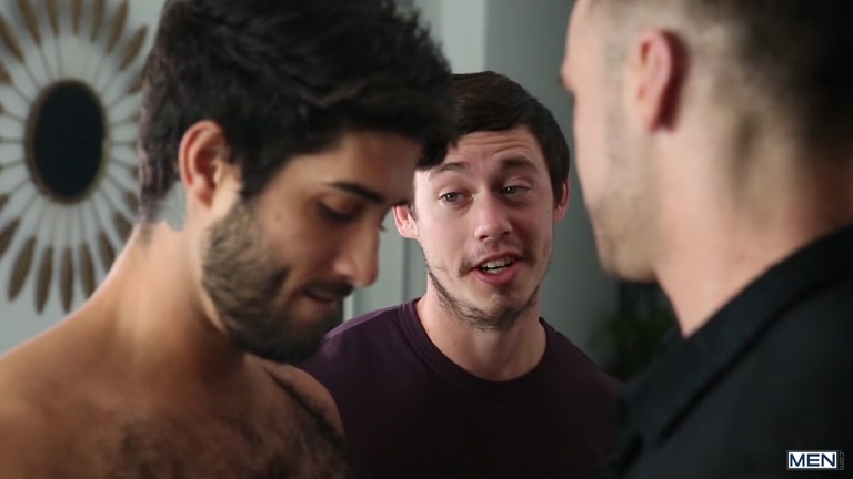 guy reunited with two past tricks for a threeway fuck