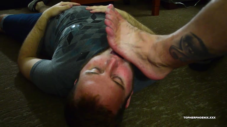 Salt Lake Foot Man worships hairy daddy's bare feet