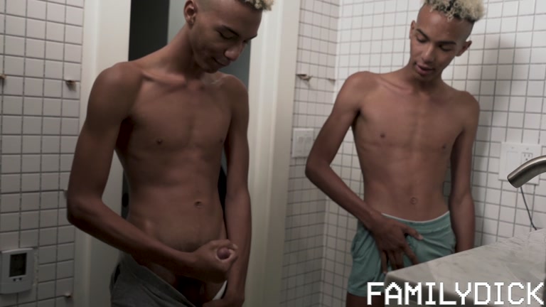 identical twin brothers compare cocks & jack off