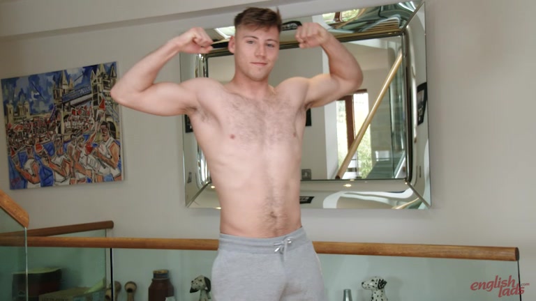 Straight Boxer Wanks his Big Uncut Cock