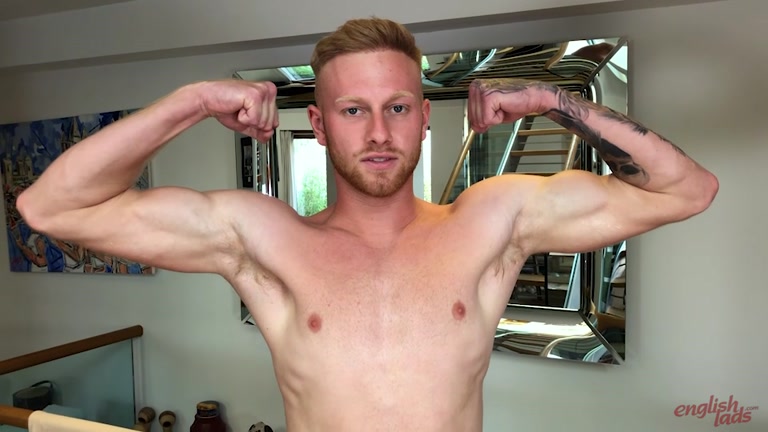 Sexy Ginger Lad Flexes Before Jacking Off