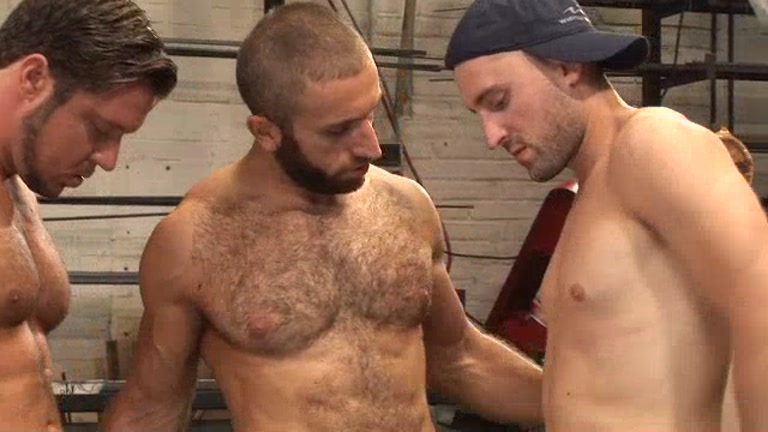 Bearded Hottie Kneels Between Two Guys & Blows Them