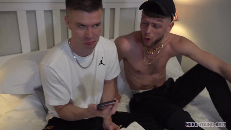 Hung Scally Loads Handsome Stud in Threeway Fuck