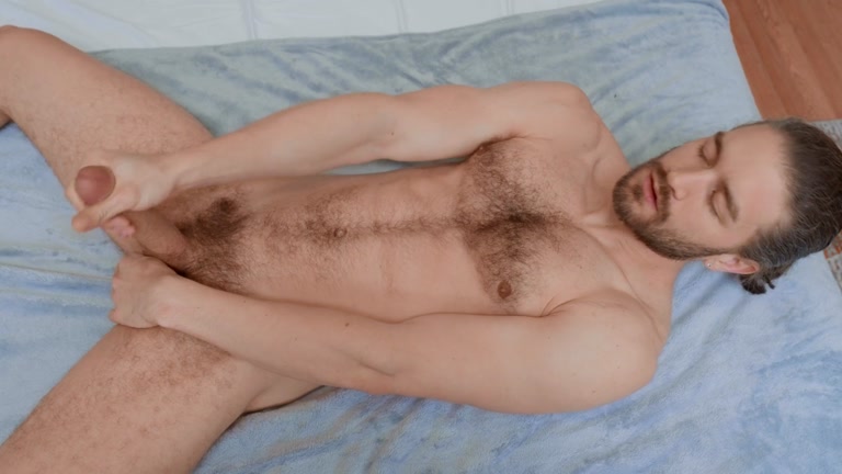 Hairy Gym Hunk Shows Off Muscular Body & Big Cock