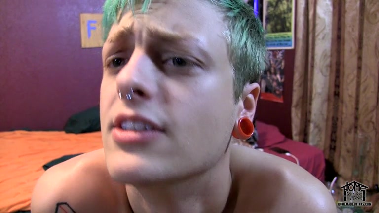 twink with green hair blows cum on the floor