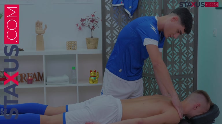 physiotherapist fucks twink soccer player on his table