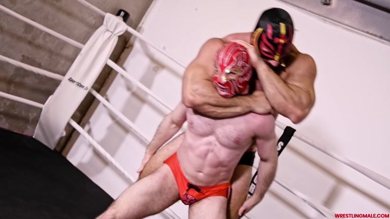 Masked Wrestler Heads Locks His Opponent  & Slams Him to the Mats