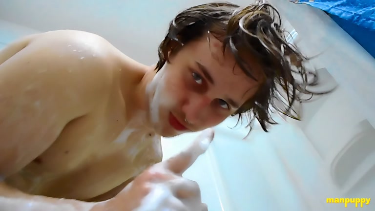 Giant Twink Lathers His Hard Cock in the Shower