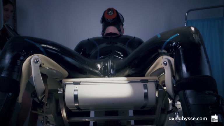 Patient Gets His Hole Explored in Gynecological Chair