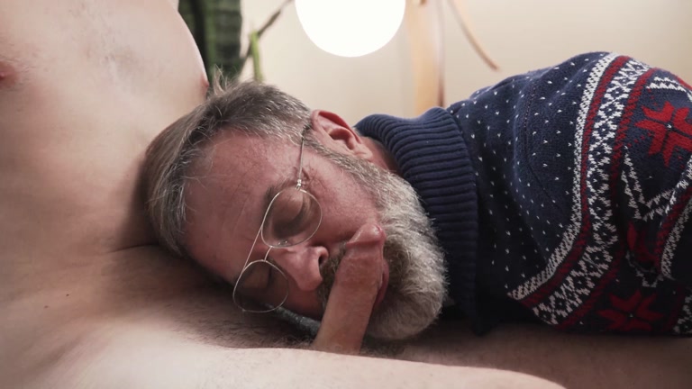 Hunky Father Shows Stepson How Good a Man's Mouth Feels on His Cock