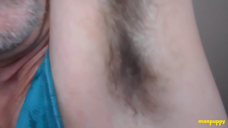 Giant Silver Daddy Teases Tiny Guy with His Hairy Armpit