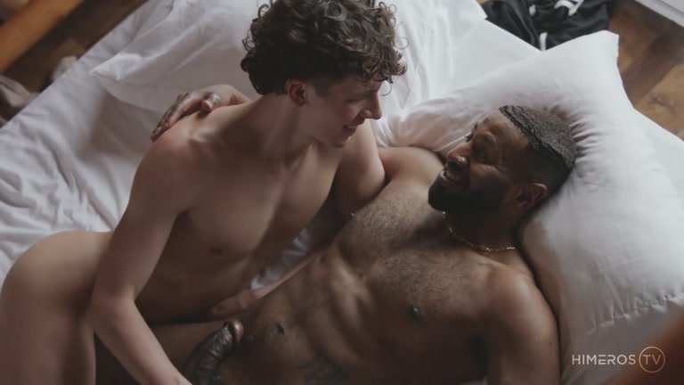 Interracial Couple Have Powerful Exploration of Pleasure without Expectation