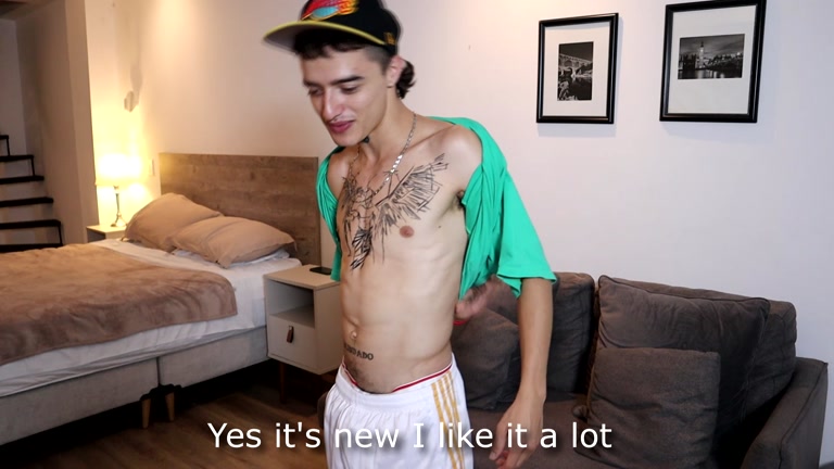 Tatted Colombian Boy Beats Off his Big Dick