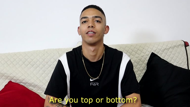 Masculino & Good-Looking Stud Strokes his Colombian Uncut Dick