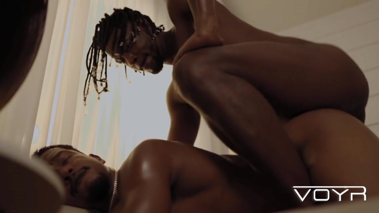 Black Chiseled Top with Braids Fucks Blatino with his Big Dick