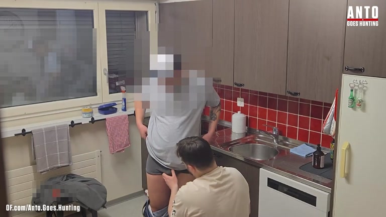 Gay Man Sucks Straight Plumber's Big Cock in Gratitude