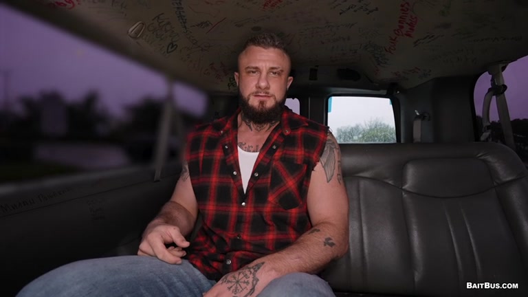 Burly Straight Man's Cock Gets Hard in Cocksucker's Mouth So He Fucks Him