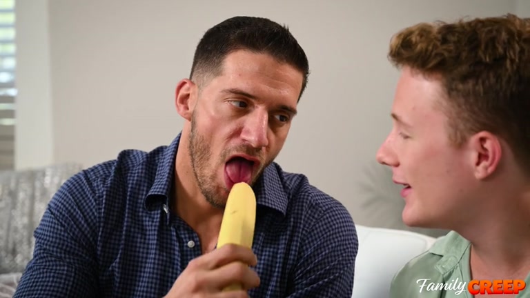 Man Shows STtpson How to Suck Dick Using a Banana, Then the Real Thing