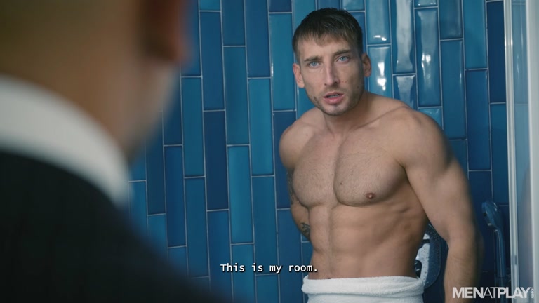 Latin Executive Finds Naked Man in his Hotel Shower