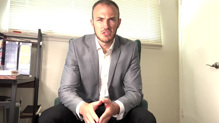 Boss Offers Underperforming Employee a Way to Improve his Performance Review